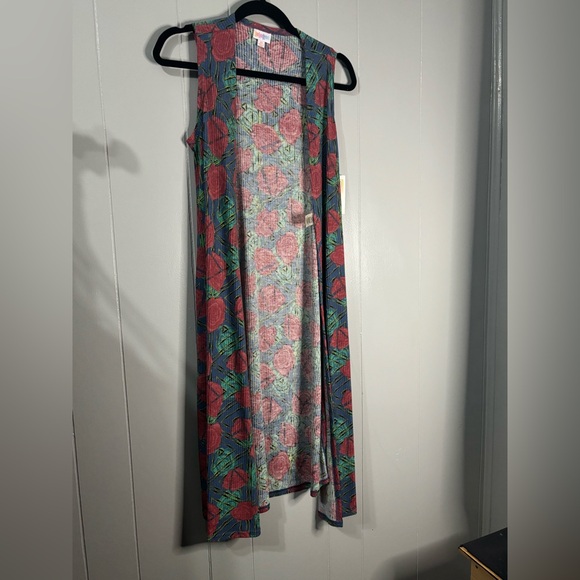 LuLaRoe Other - Floral Patterned Women's throw‎ over